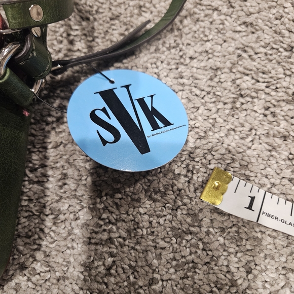 Hand Tooled Leather  Tan and Green Crossbody Bag - Picture 7 of 8